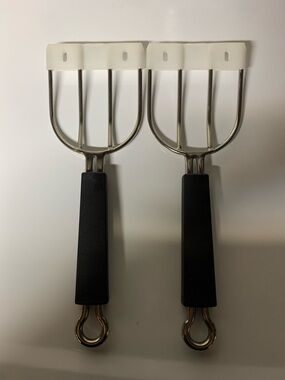 Pampered Chef Meat Lifter Forks (never used)